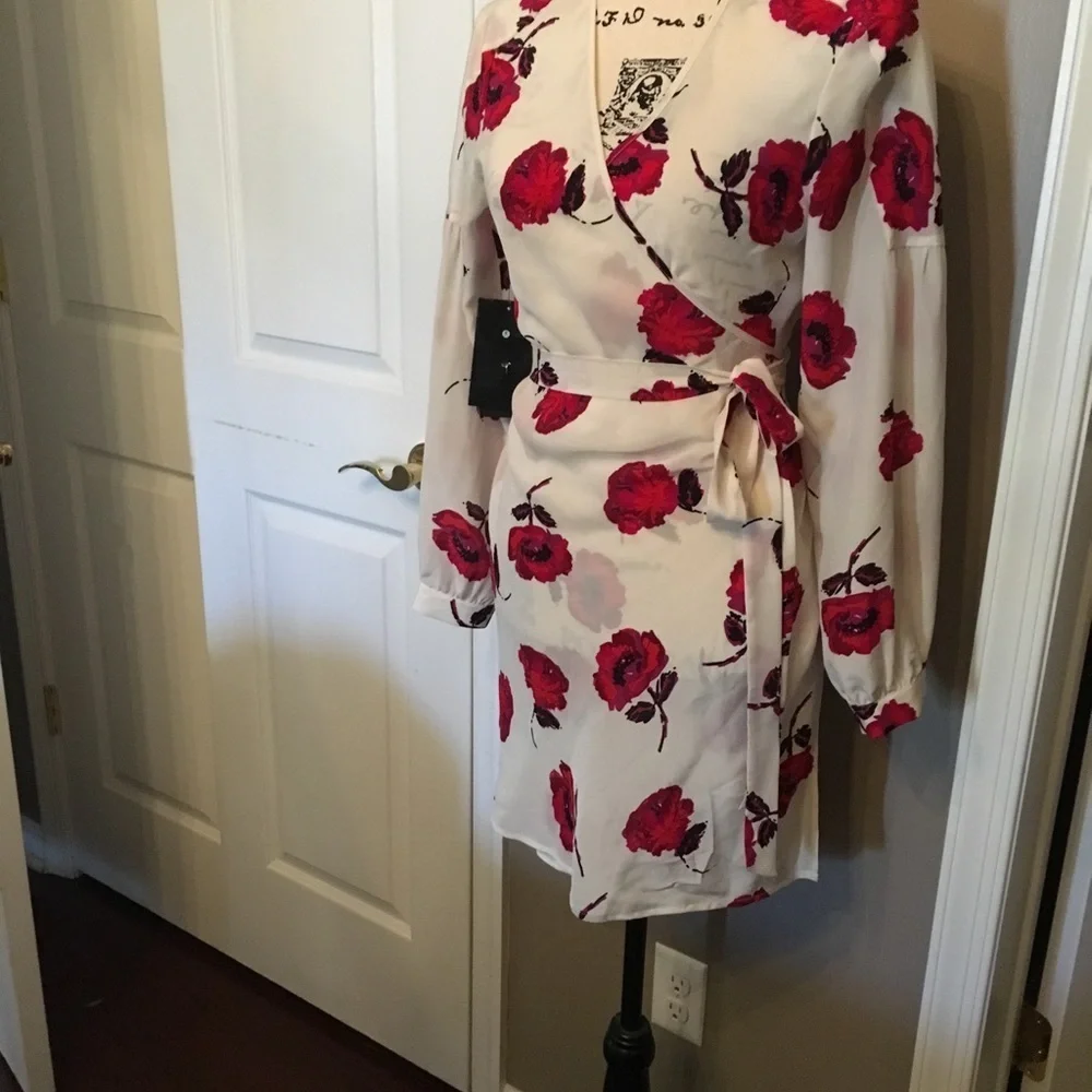 Marciano  floral mini dress. xs new w/tags